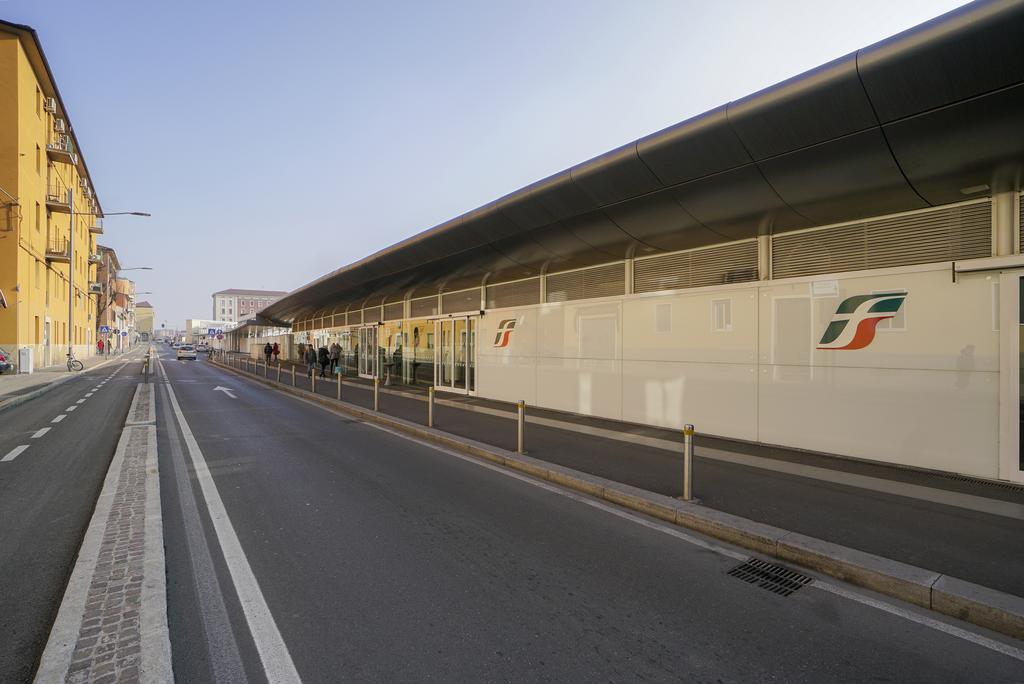 Residence Railway By Studio Vita Bologna Kültér fotó